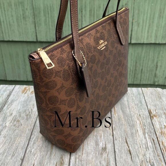 Fiona Zip Tote Signature Copper | TikTok Coach Fiona Zip Tote Bag in Copper Metallic Purse